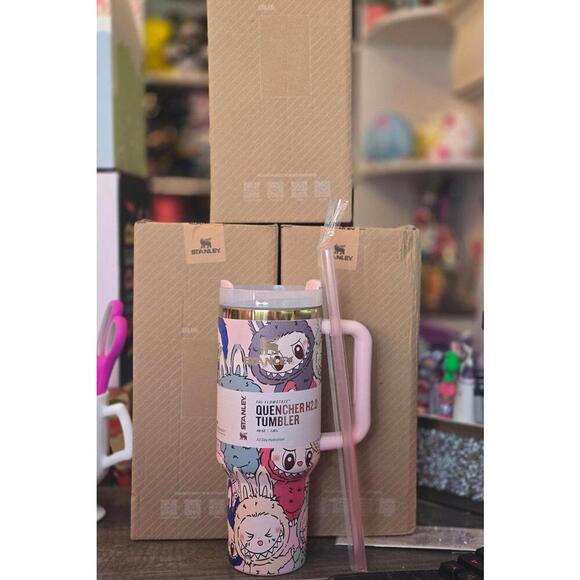 Stanley Quencher H2.0 Tumbler Labubu - Picture 2 of 4